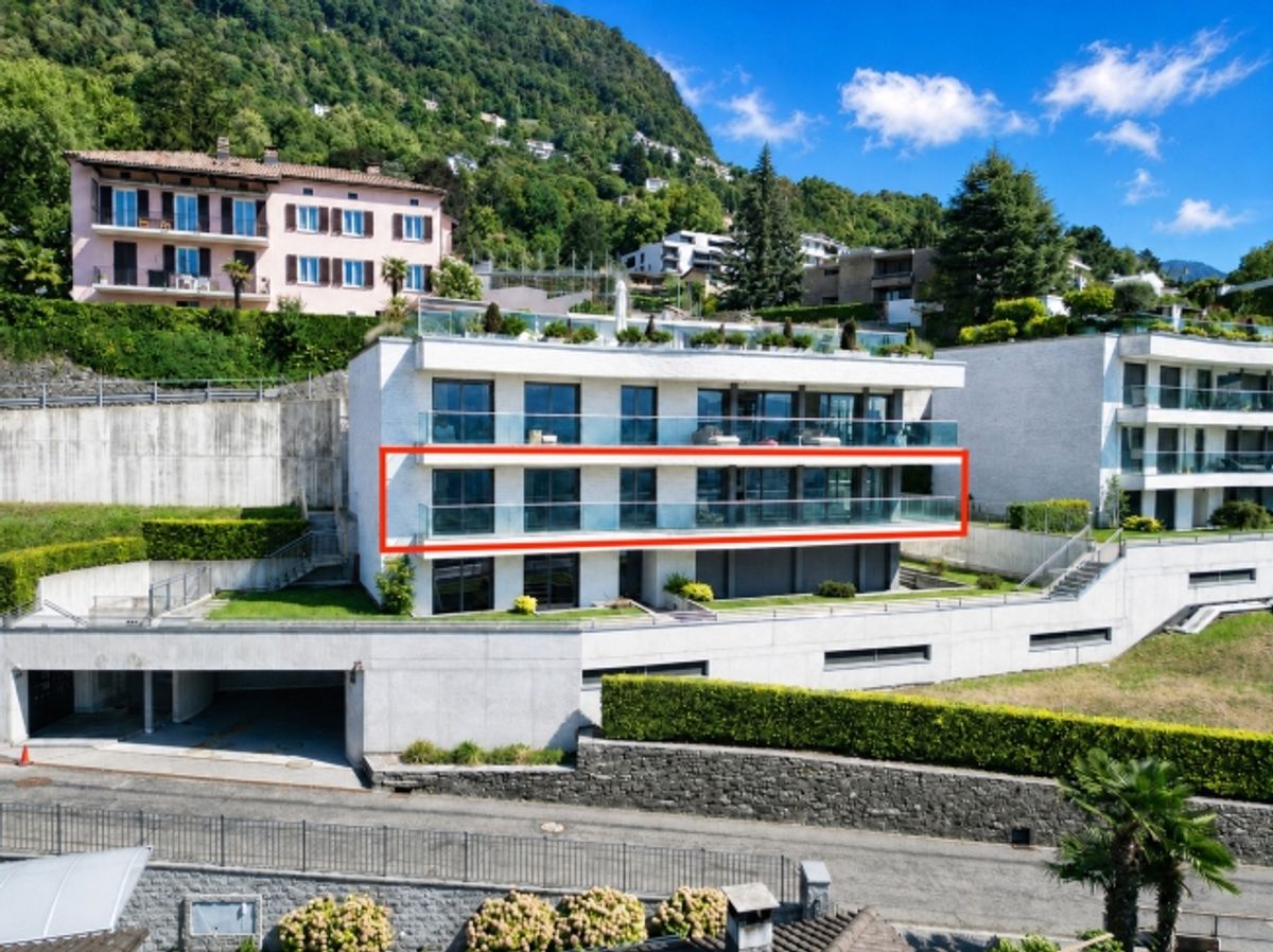 Elegante Ferienwohnung mit Terrasse und Panoramablick auf den See und - 1