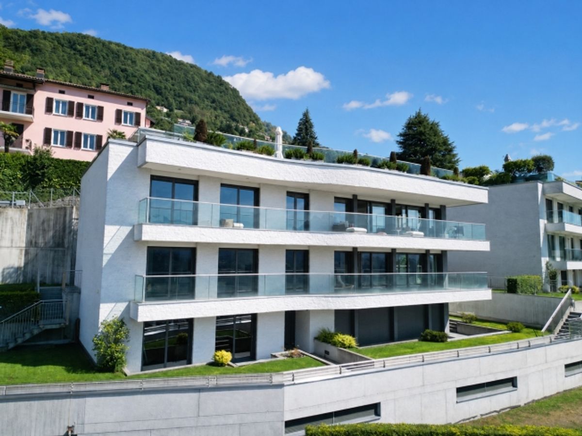 Elegante Ferienwohnung mit Terrasse und Panoramablick auf den See und - 2