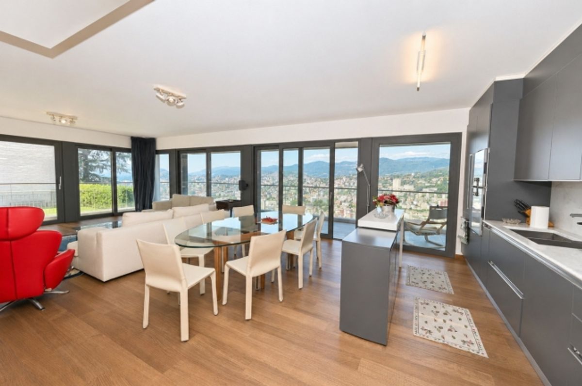 Elegante Ferienwohnung mit Terrasse und Panoramablick auf den See und - 6