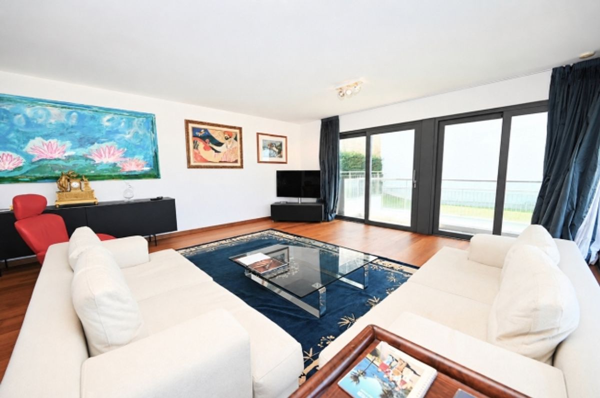 Elegante Ferienwohnung mit Terrasse und Panoramablick auf den See und - 10