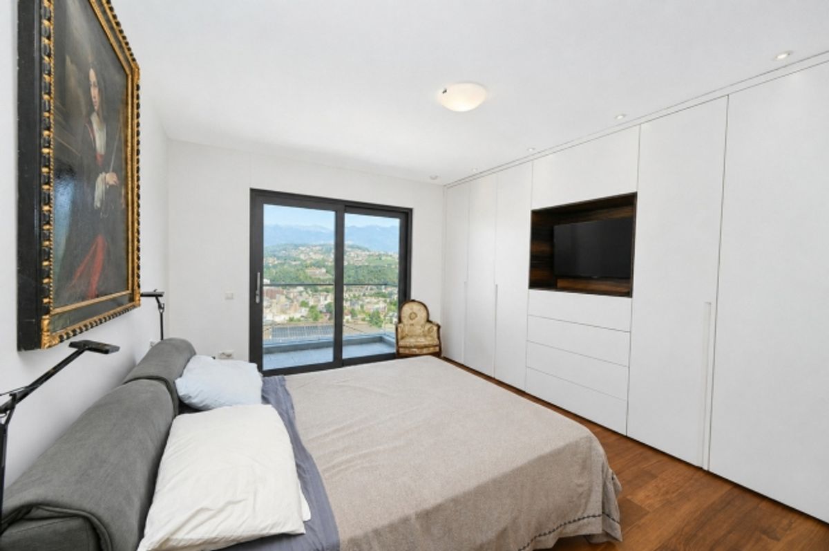 Elegante Ferienwohnung mit Terrasse und Panoramablick auf den See und - 11