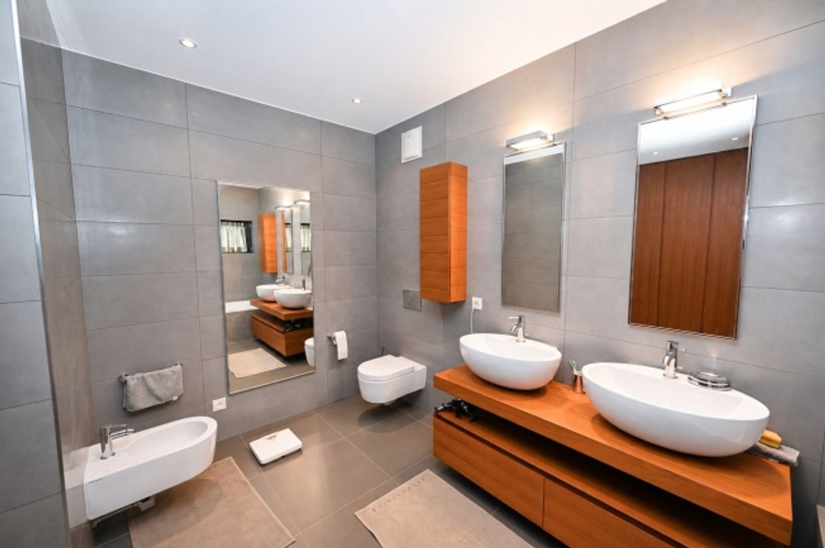 Elegante Ferienwohnung mit Terrasse und Panoramablick auf den See und - 13