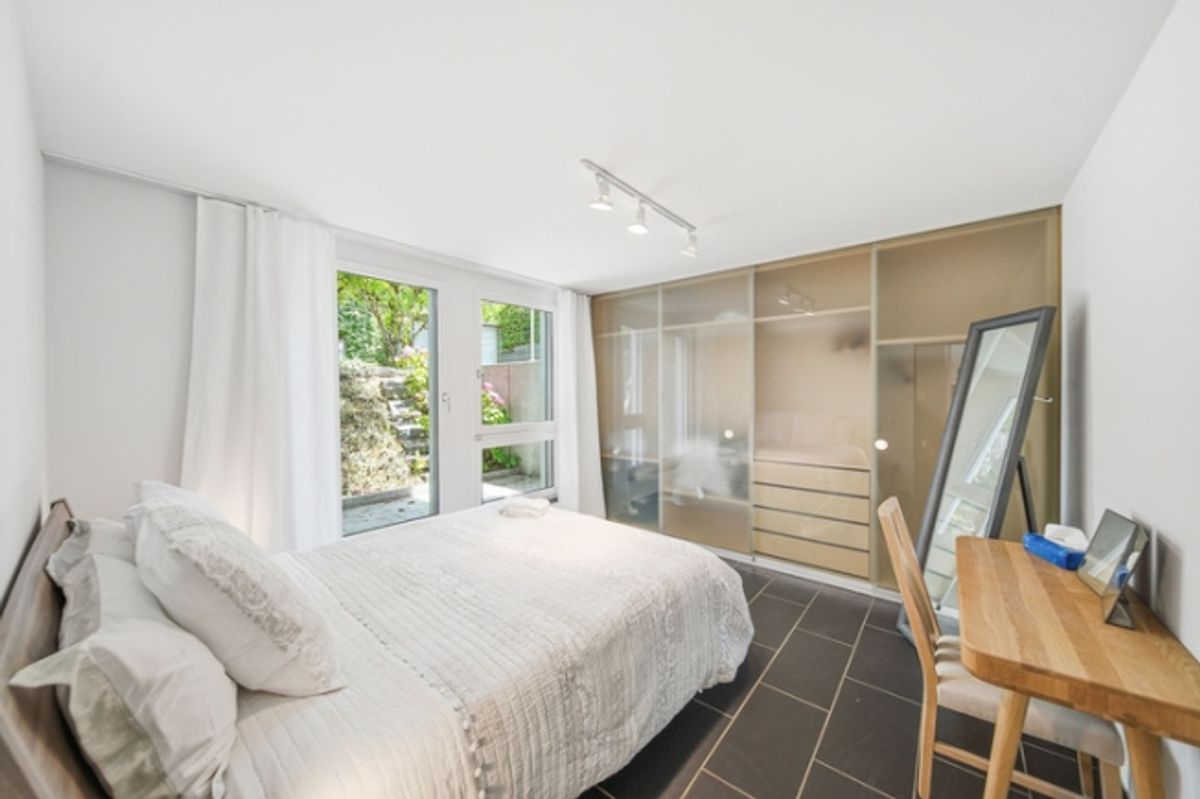 ERHOBEN MIT BLICK INS GRÜNE - GEDIEGENES 6.5 ZIMMER EINFAMILIENHAUS - 3