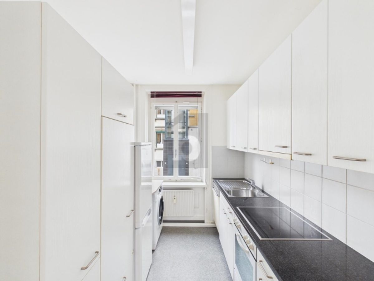 RUHIG UND ZENTRAL MIT BALKON - 3