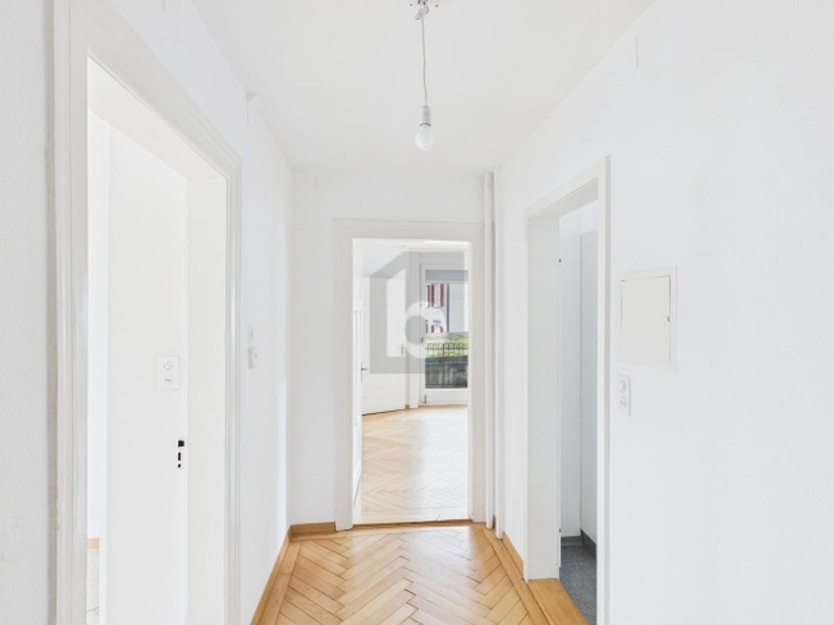 RUHIG UND ZENTRAL MIT BALKON - 4