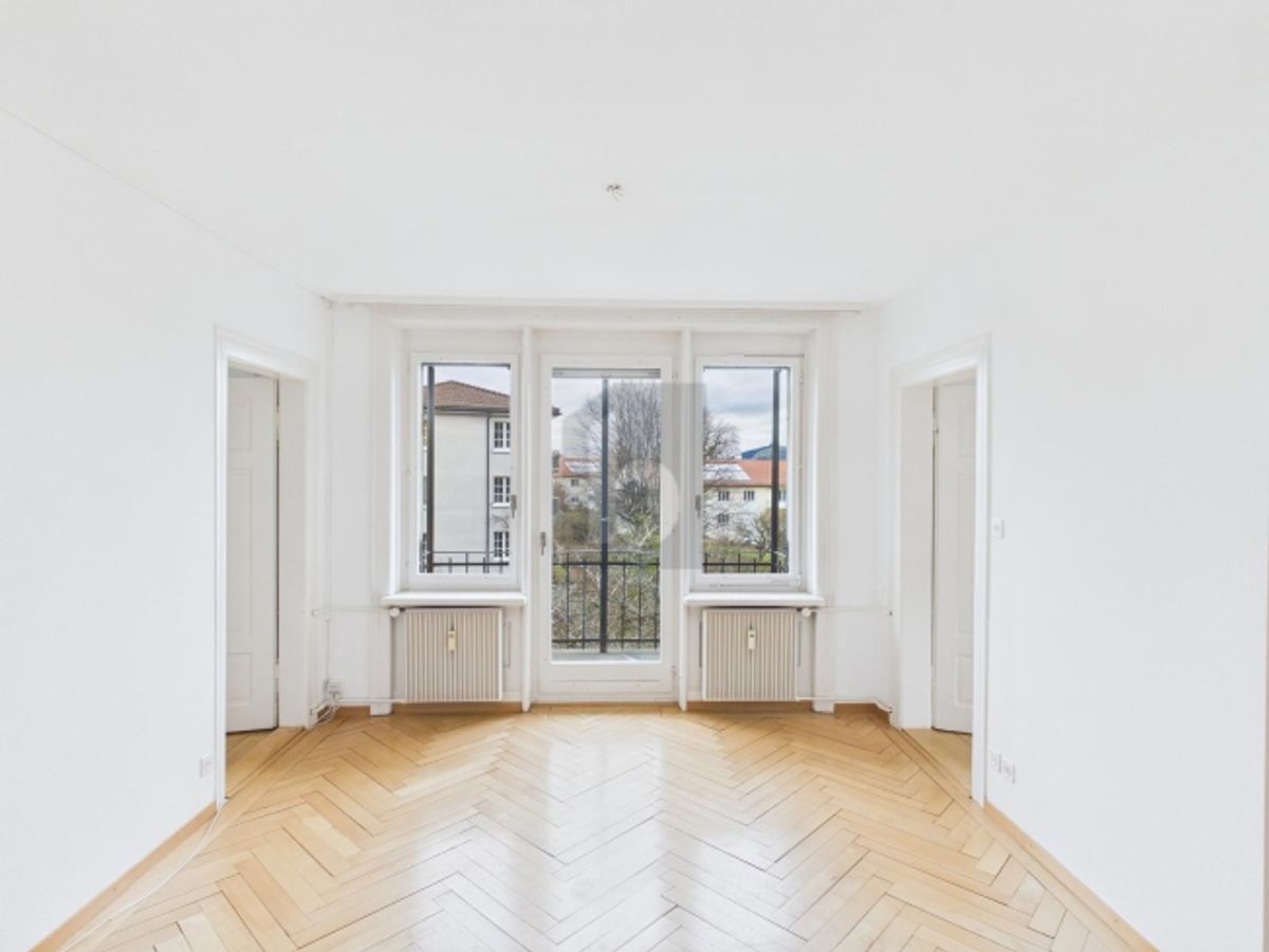 RUHIG UND ZENTRAL MIT BALKON - 0