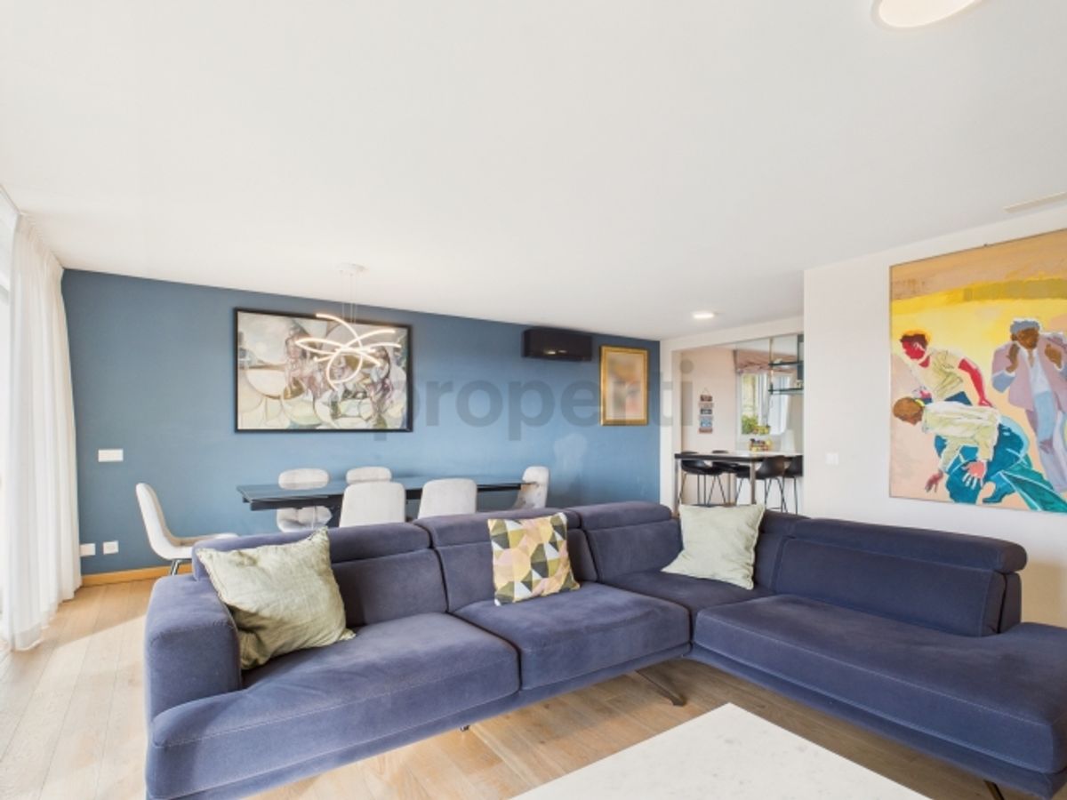 Elegante appartamento 4.5 locali con parcheggio privato, Balerna - 1