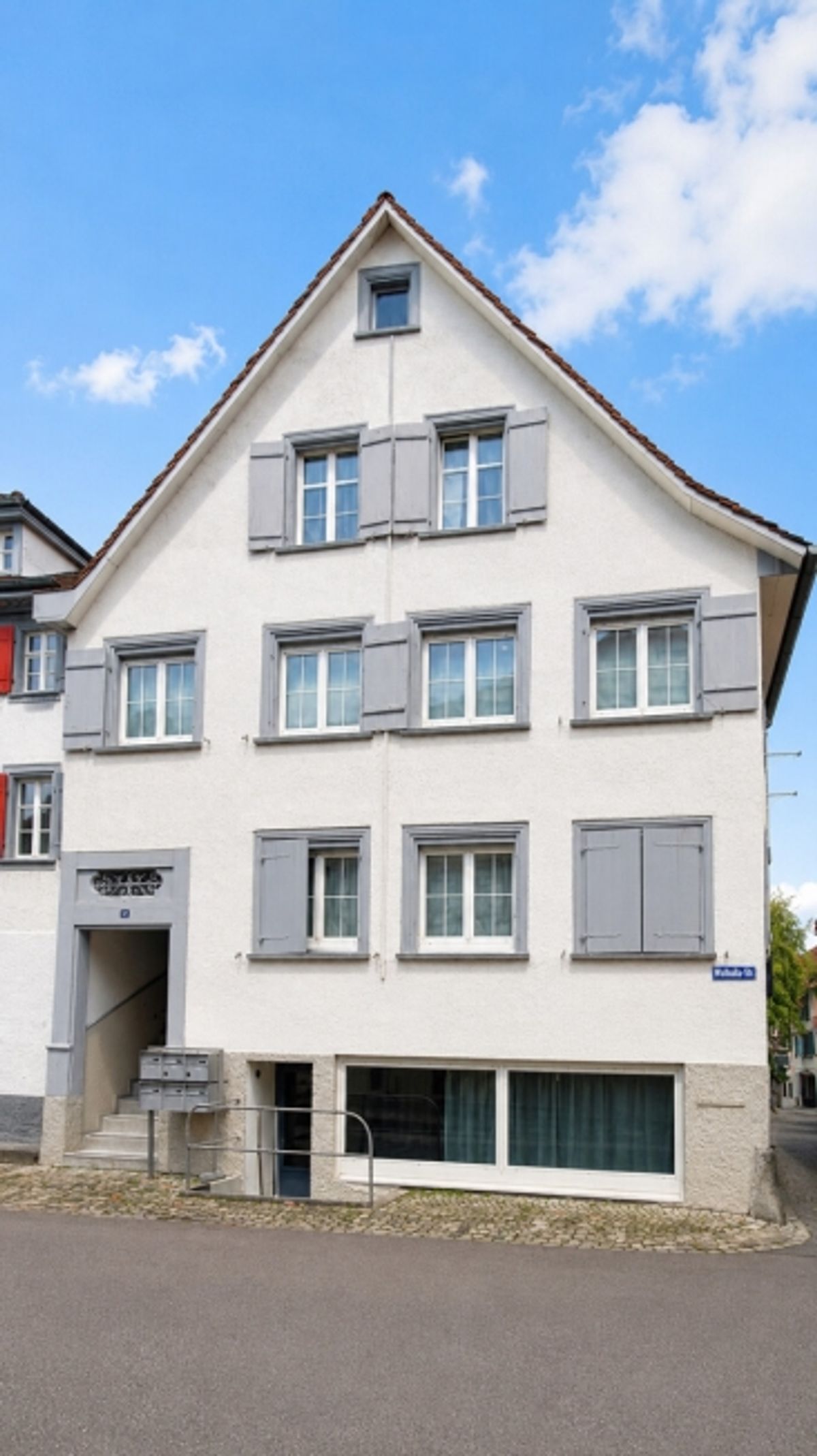 Zentrale 3.5-Zimmer-Wohnung im Hochparterre mit grossem Balkon - 5