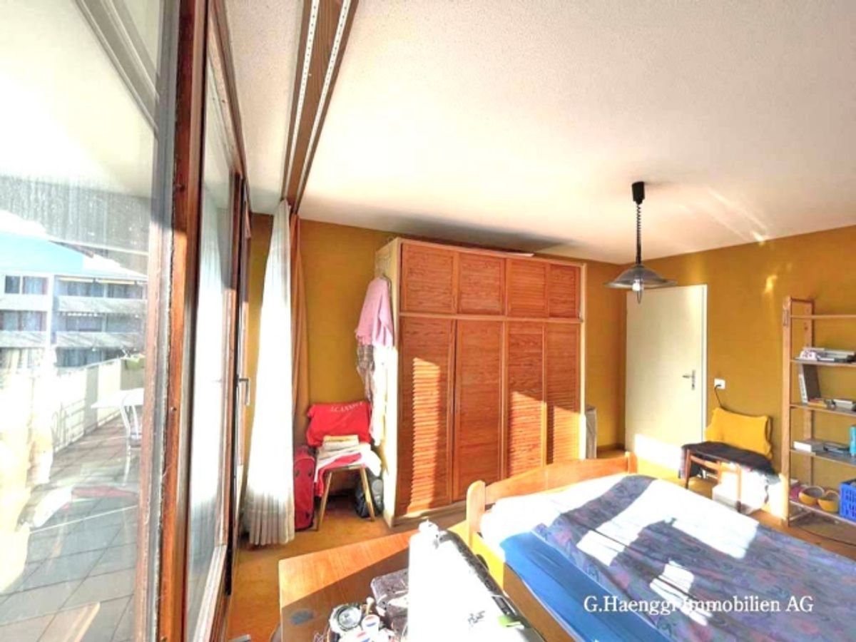 Helle 3 12 Zimmer-Wohnung mit zwei grossen Balkonen - 10