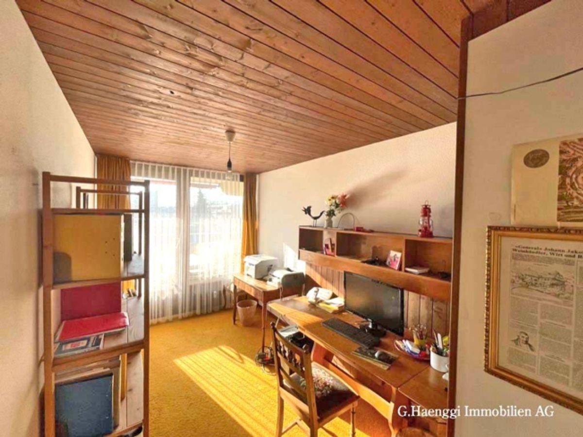 Helle 3 12 Zimmer-Wohnung mit zwei grossen Balkonen - 11