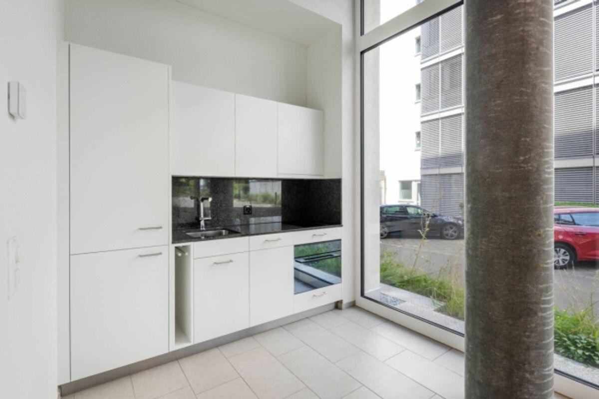 Hochwertige Büro-/Praxisfläche mit Top Anbindung - Spreitenbach - 3