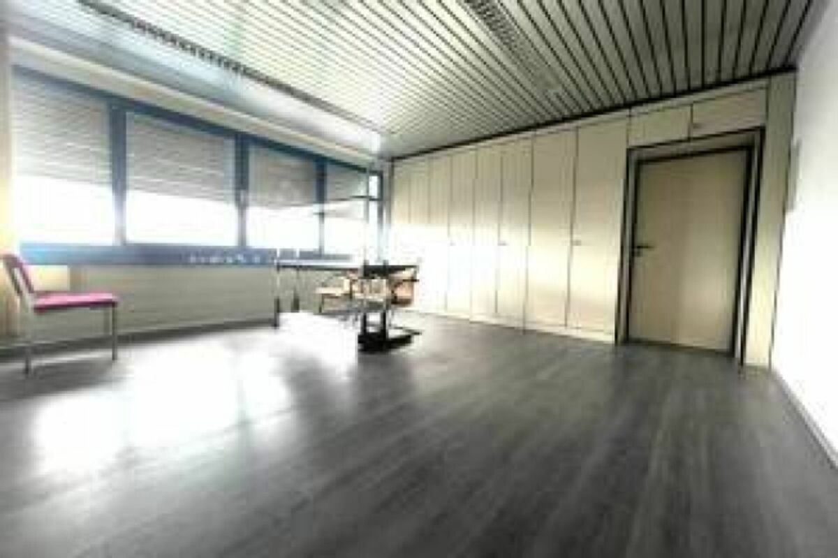 Verwaltung/Büro 1 Zimmer in Ried b. Kerzers - 6