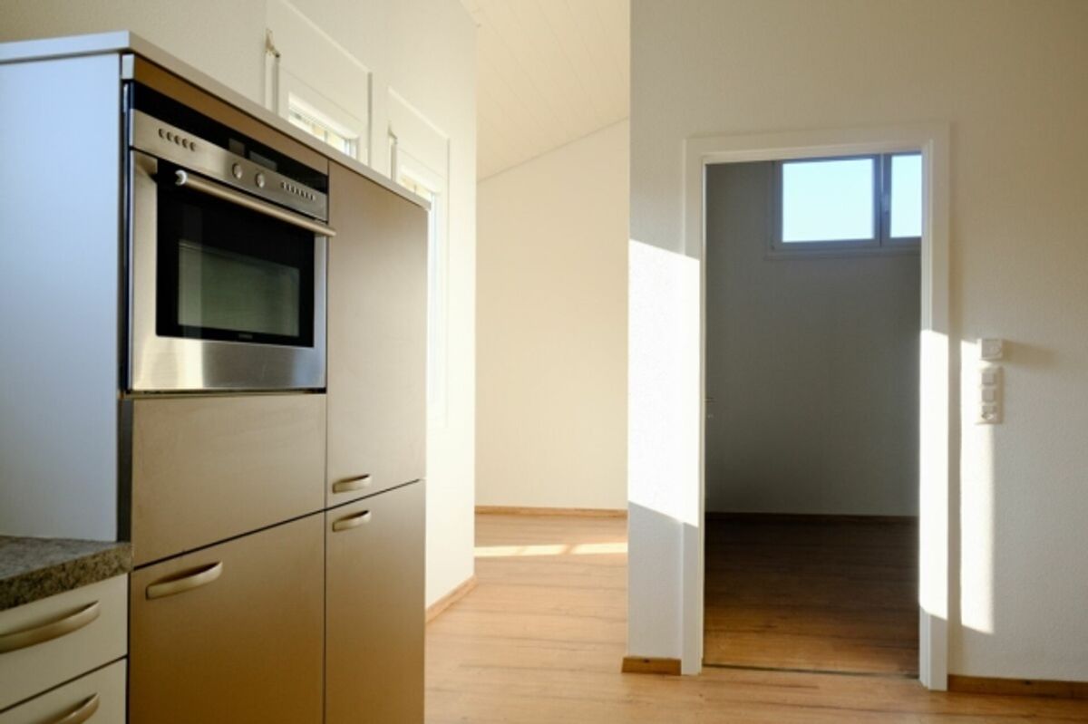 Charmante 2.5-Zimmer-Wohnung mit Aussicht ins Grüne in Aesch BL - 0
