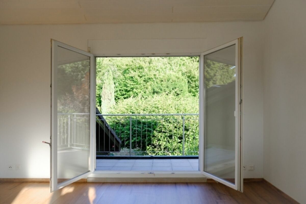 Charmante 2.5-Zimmer-Wohnung mit Aussicht ins Grüne in Aesch BL - 1