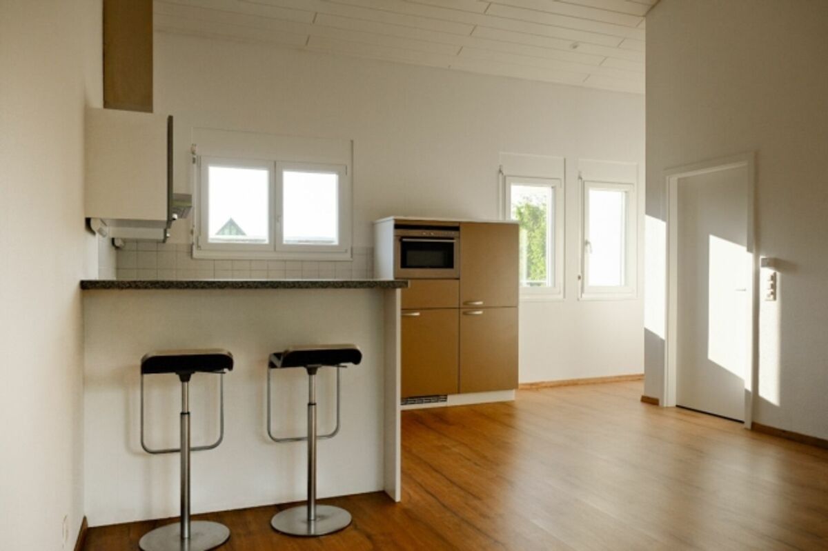 Charmante 2.5-Zimmer-Wohnung mit Aussicht ins Grüne in Aesch BL - 2