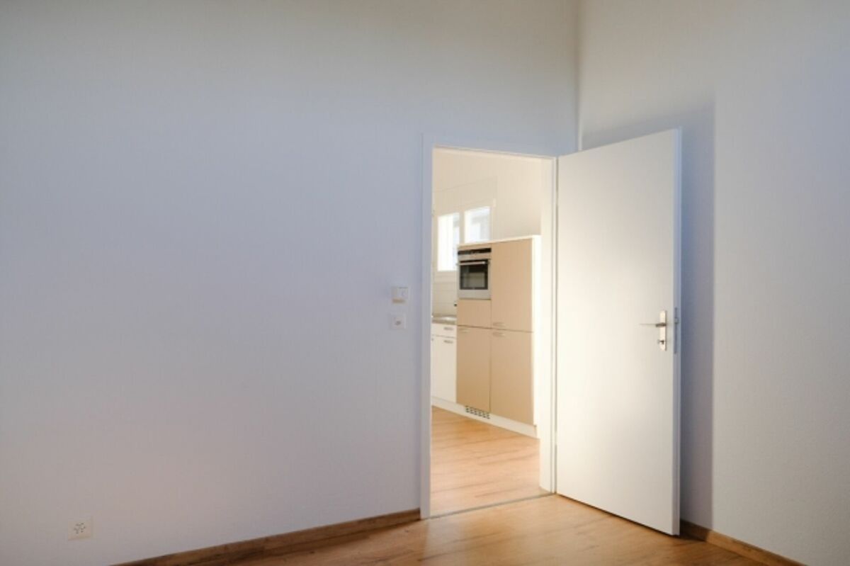Charmante 2.5-Zimmer-Wohnung mit Aussicht ins Grüne in Aesch BL - 7