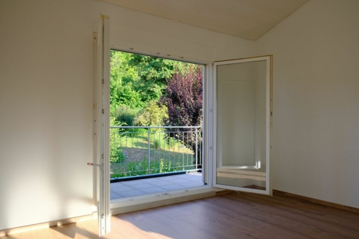 Charmante 2.5-Zimmer-Wohnung mit Aussicht ins Grüne in Aesch BL - 8