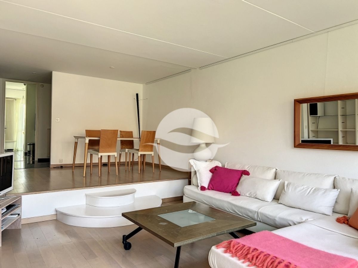 Bernex – Wunderschöne 5-Zimmer-Wohnung mit Balkonen - 0