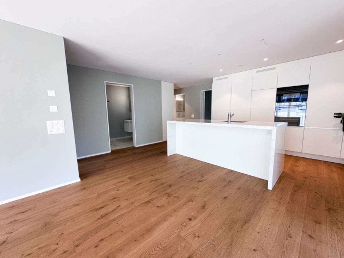 Traumhafte 3.5 Zimmer-Wohnung im ersten Stock mit Aussicht - 3