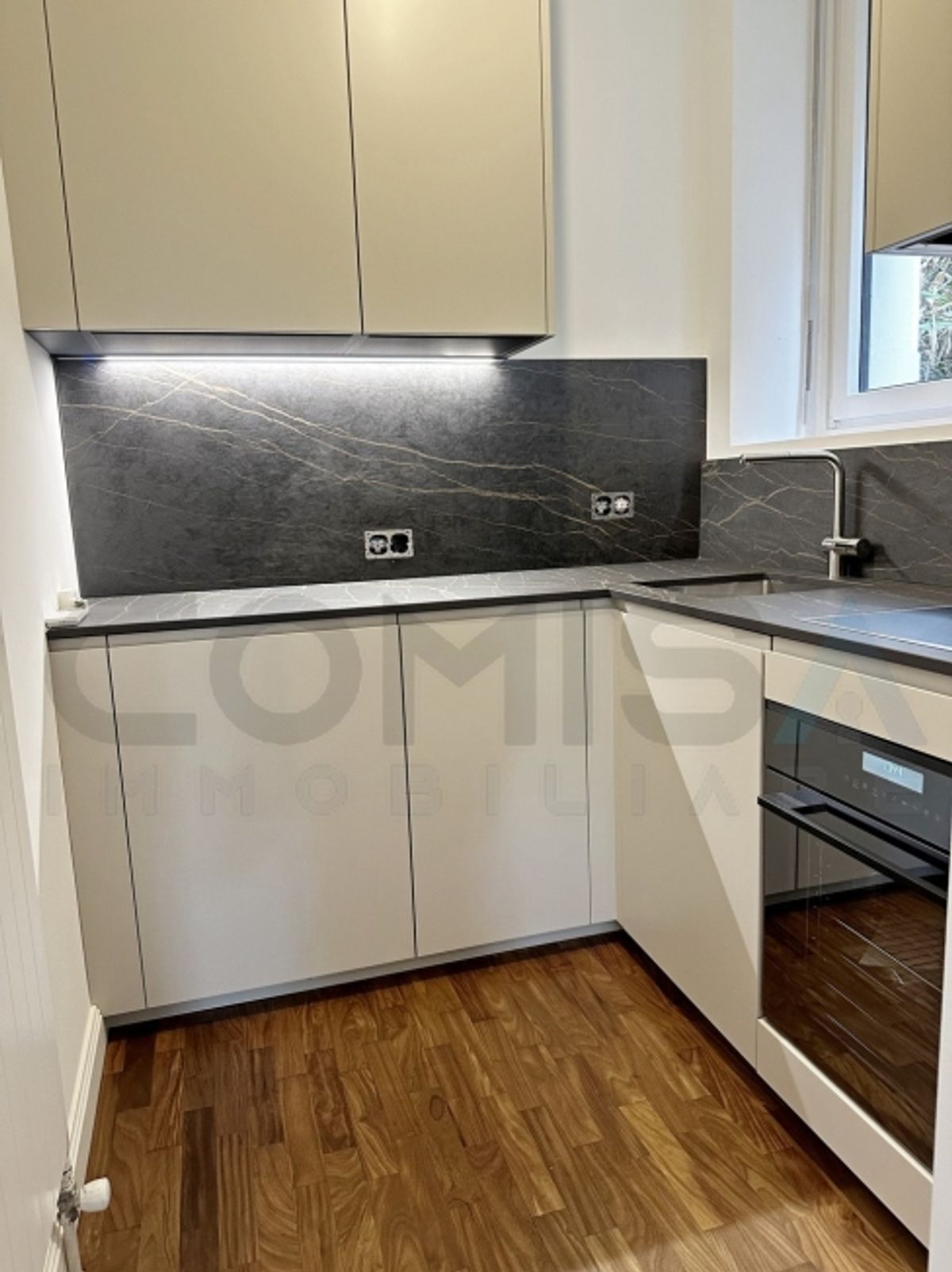 LUGANO ZENTRUM
Elegante 10,5-Zimmer-Wohnung mit Garten - 9