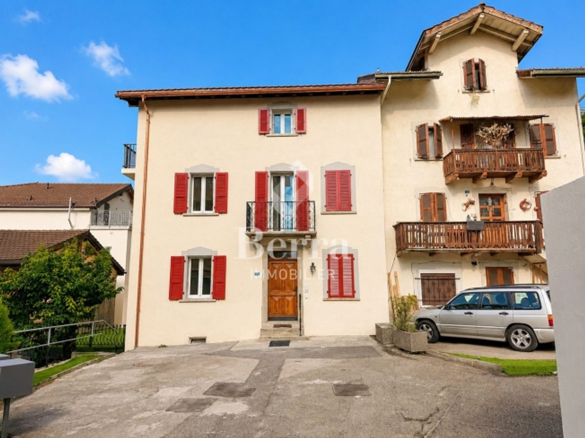 Komplett renoviertes Mehrfamilienhaus im Herzen von Vétroz - 0