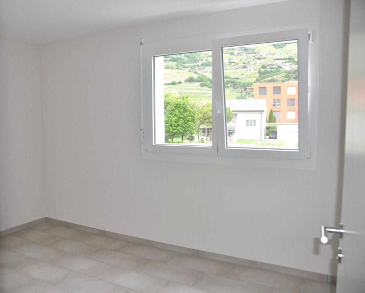 Charmante 3.5-Zimmer-Wohnung mit geräumiger Terrasse in Granges - 1
