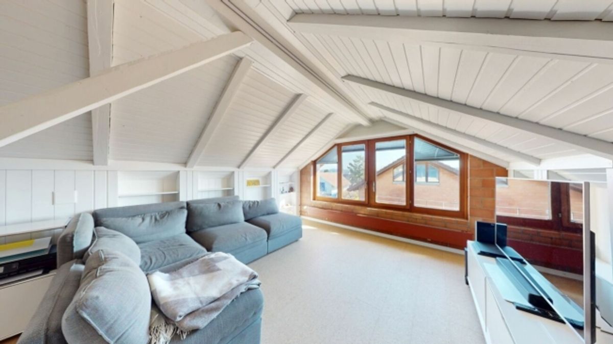 Stilvoll modernisiertes, einseitig angebautes Einfamilienhaus mit sonnigem Garten - 5
