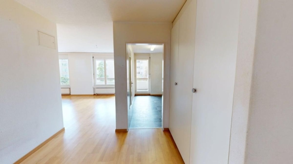Gemütliche 4-Zimmer-Wohnung in Zürich-Altstetten (Befristung bis 30.09.2027) - 2