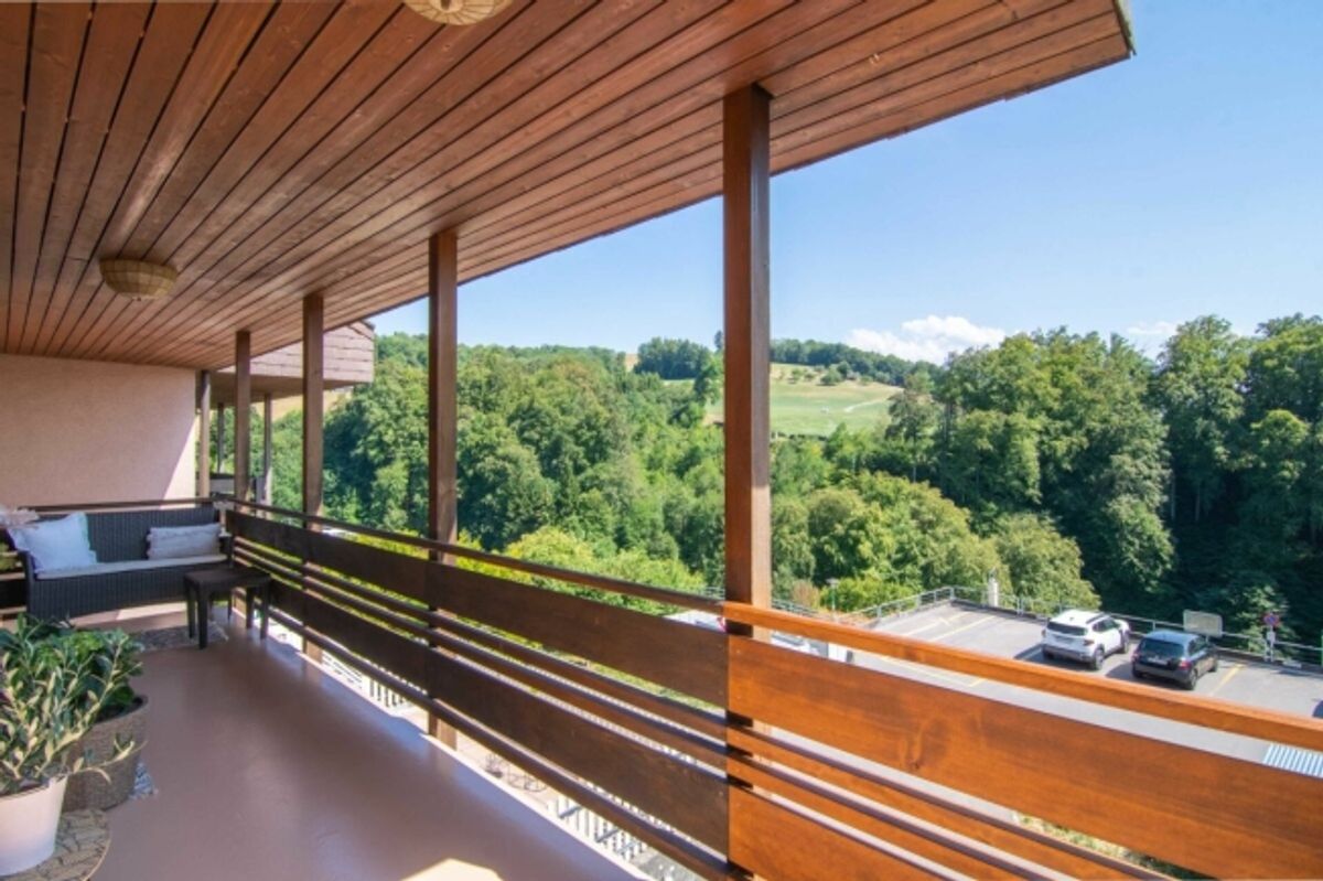 Sehr gepflegtes 5.5-Zimmer Doppeleinfamilienhaus mit traumhaftem Garten, Weitsicht und Platz für die ganze Familie! - 11