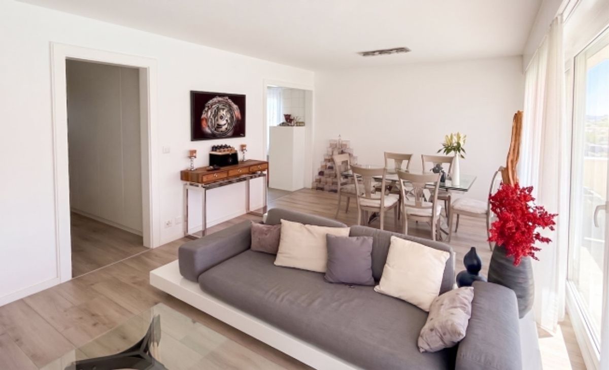 Appartement de 4.5 pièces rénové avec terrasse, à proximité du lac à Préverenges - 2
