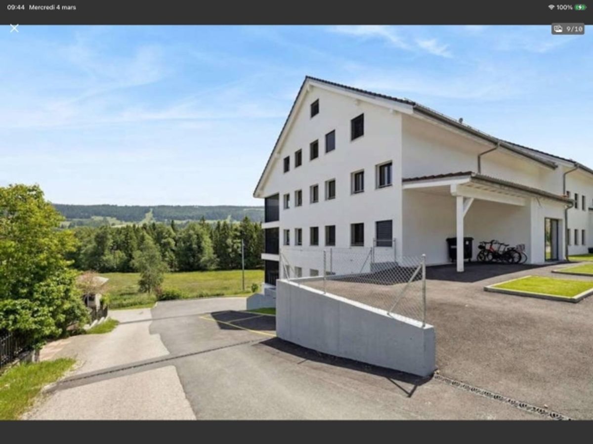 Magnifique attique avec vue superbe, grande mezzanine et transports à proximité immédiate - 11