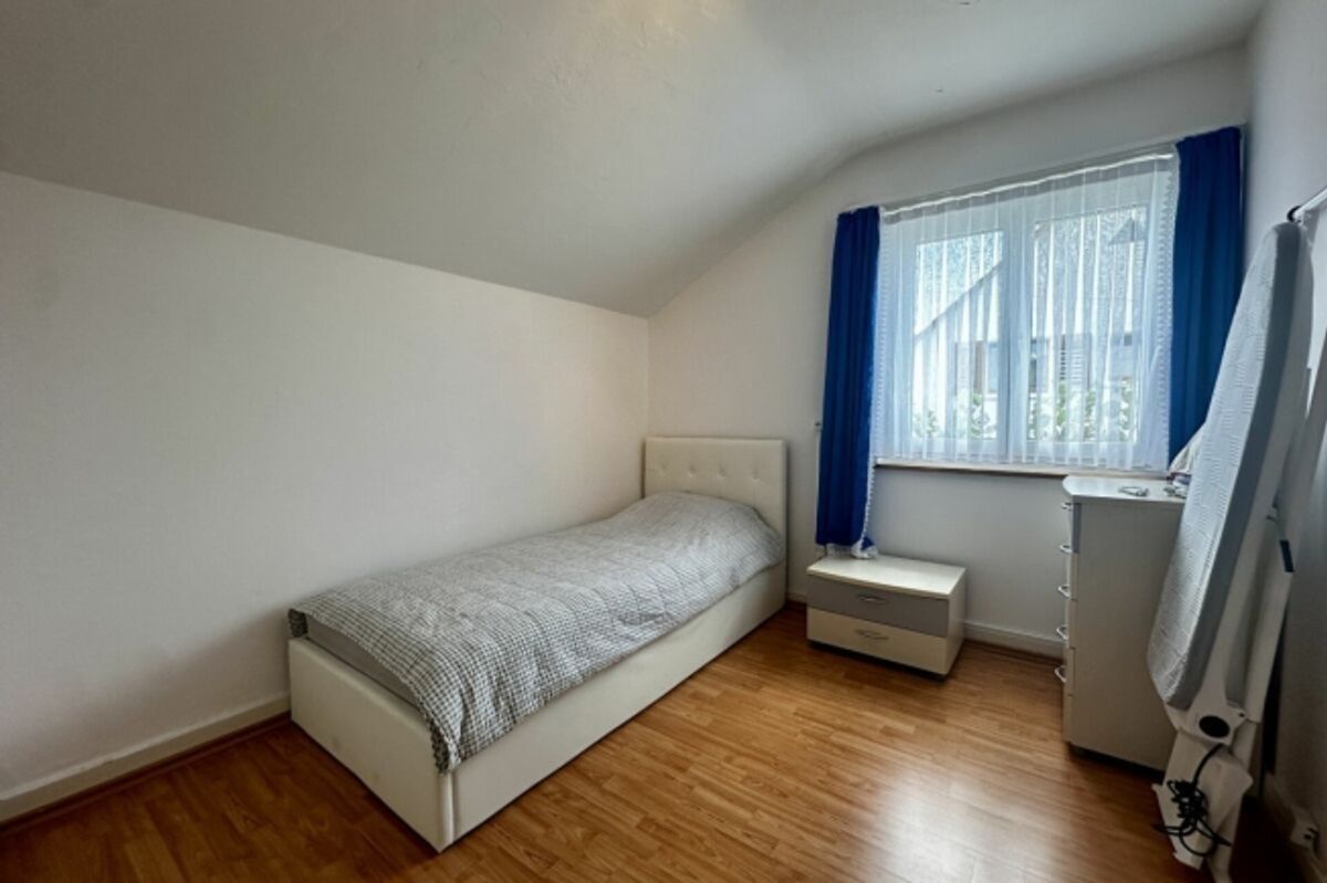 Freistehendes Einfamilienhaus direkt am Bahnhof Lenzburg - 13