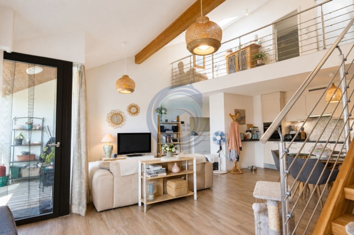 SCHÖNER, LICHTFLUTIGER UND CHARMANTER 4,5-ZIMMER-DOPPELWOHNUNG DURCHGEHEND - 5