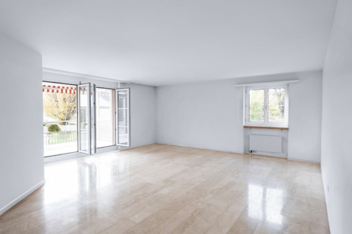 gepflegte Eigentumswohnung mit Balkon, Keller und drei Garagenboxen - 3