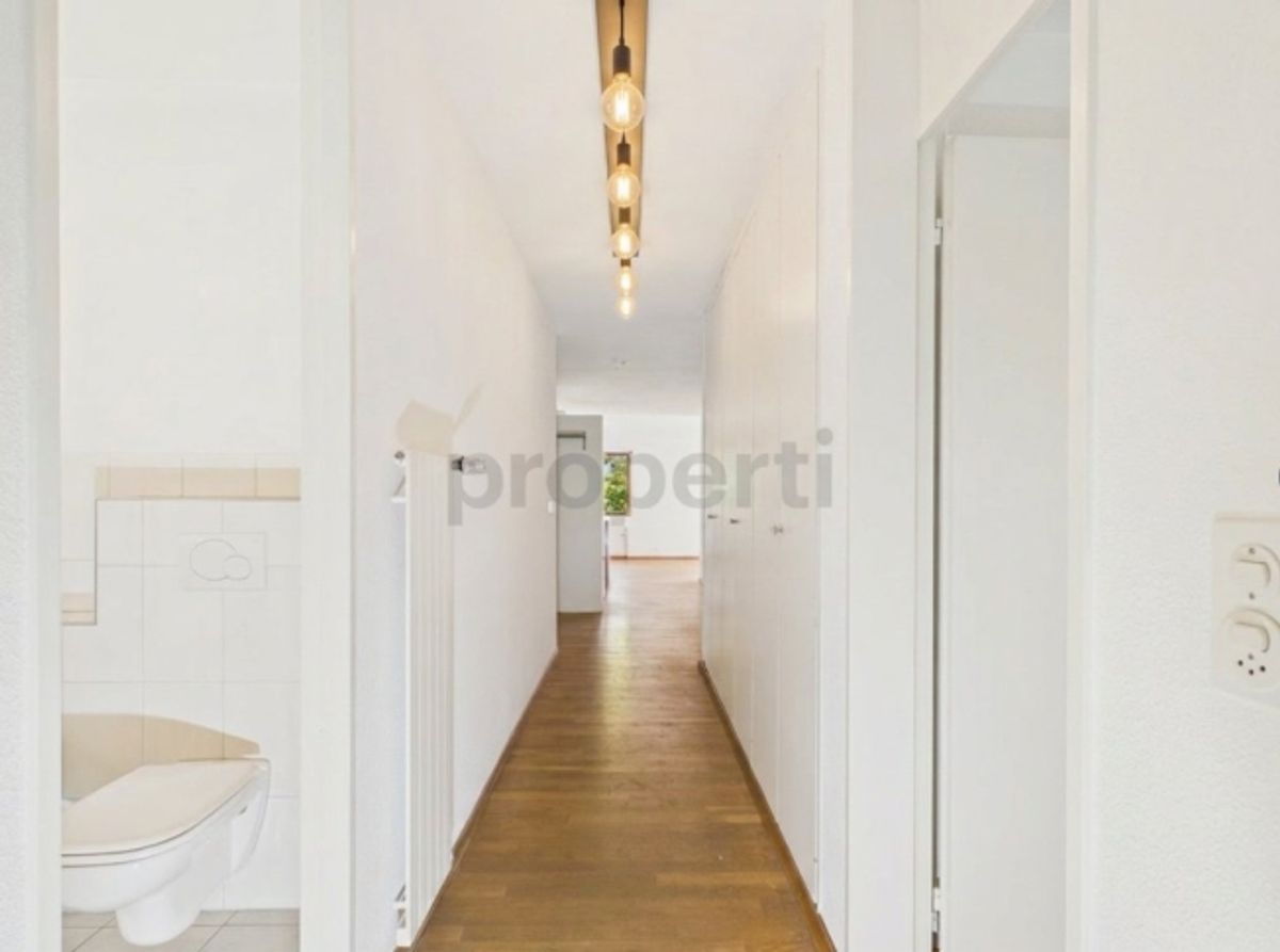 Bevorzugte Wohnlage in Riehen mit viel Grün - Grosszügige Raumaufteilung, zwei attraktive Terrassen und zeitloses Design - 8