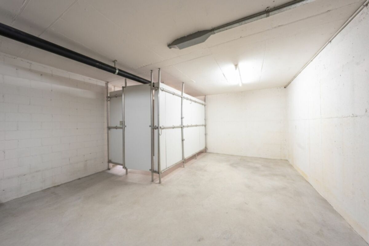gepflegte Eigentumswohnung mit Balkon, Keller und drei Garagenboxen - 13