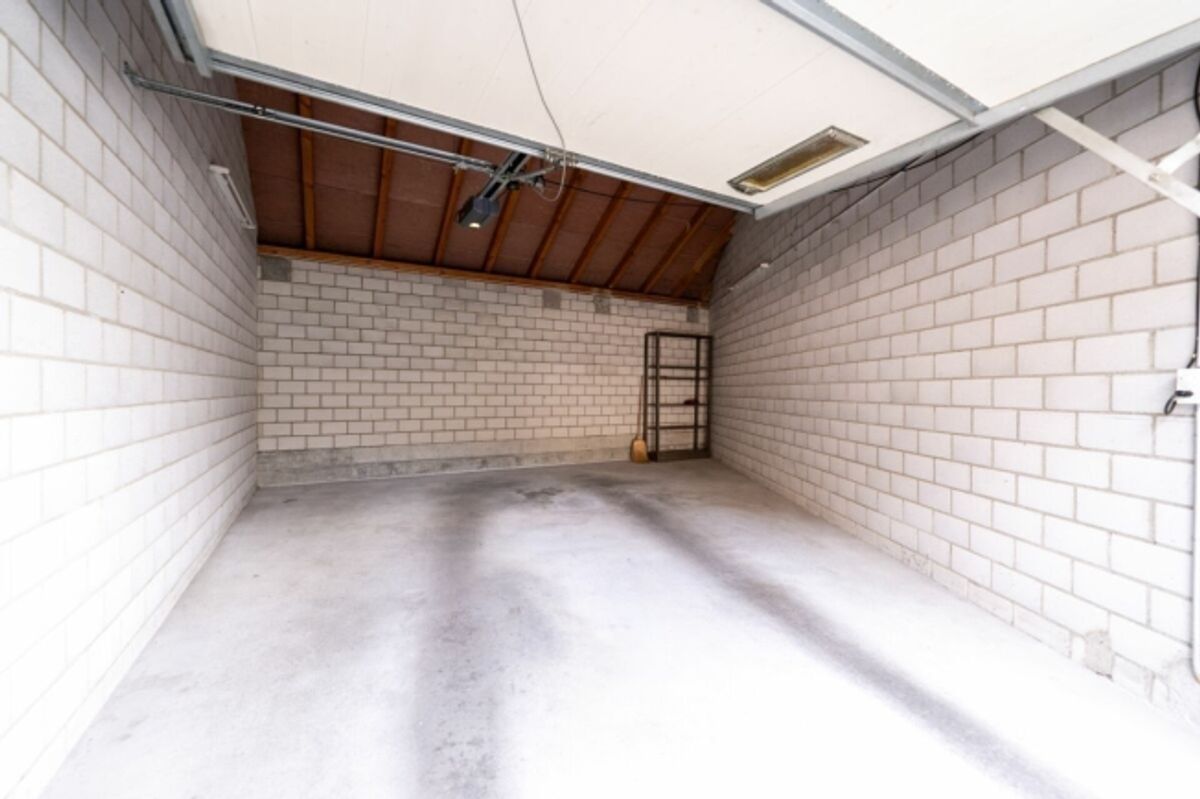 gepflegte Eigentumswohnung mit Balkon, Keller und drei Garagenboxen - 14
