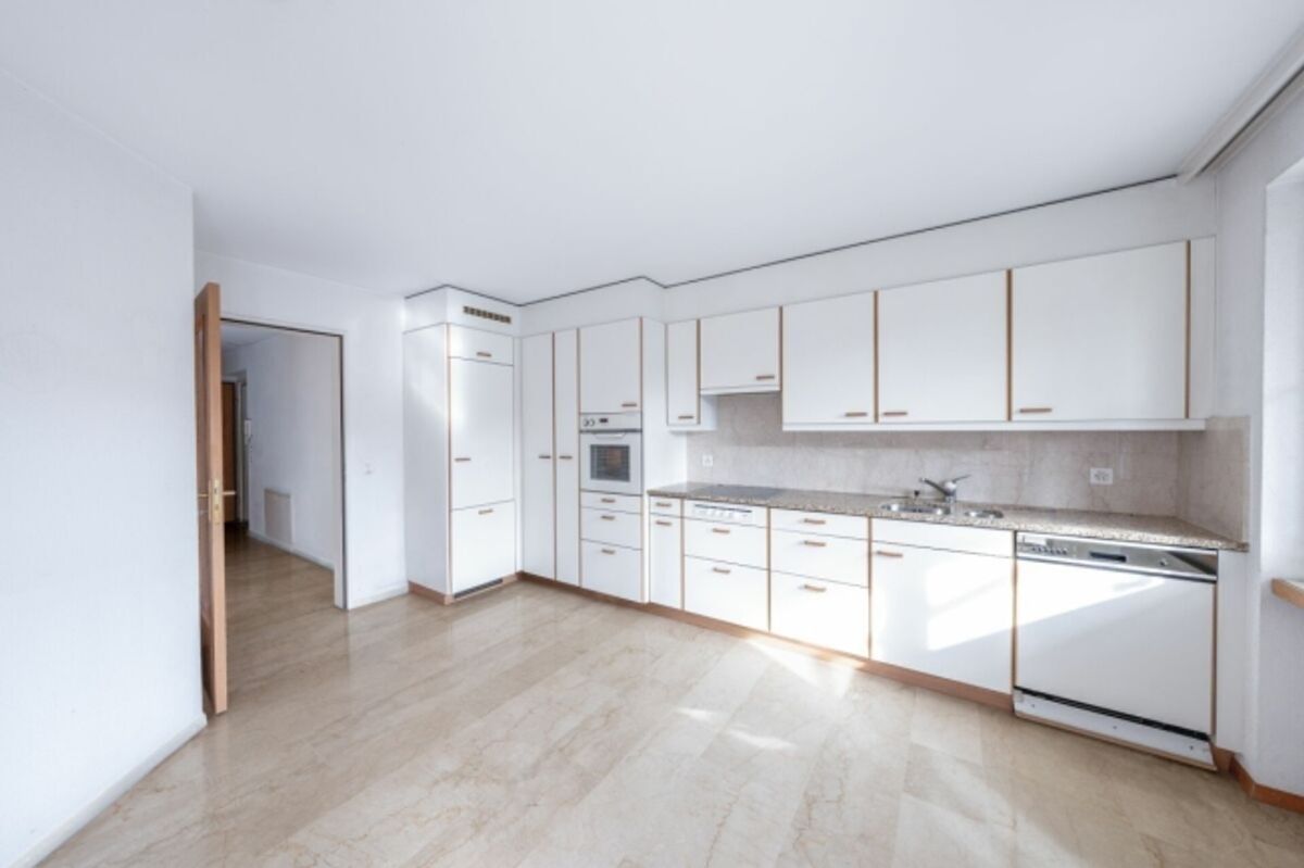 gepflegte Eigentumswohnung mit Balkon, Keller und drei Garagenboxen - 6