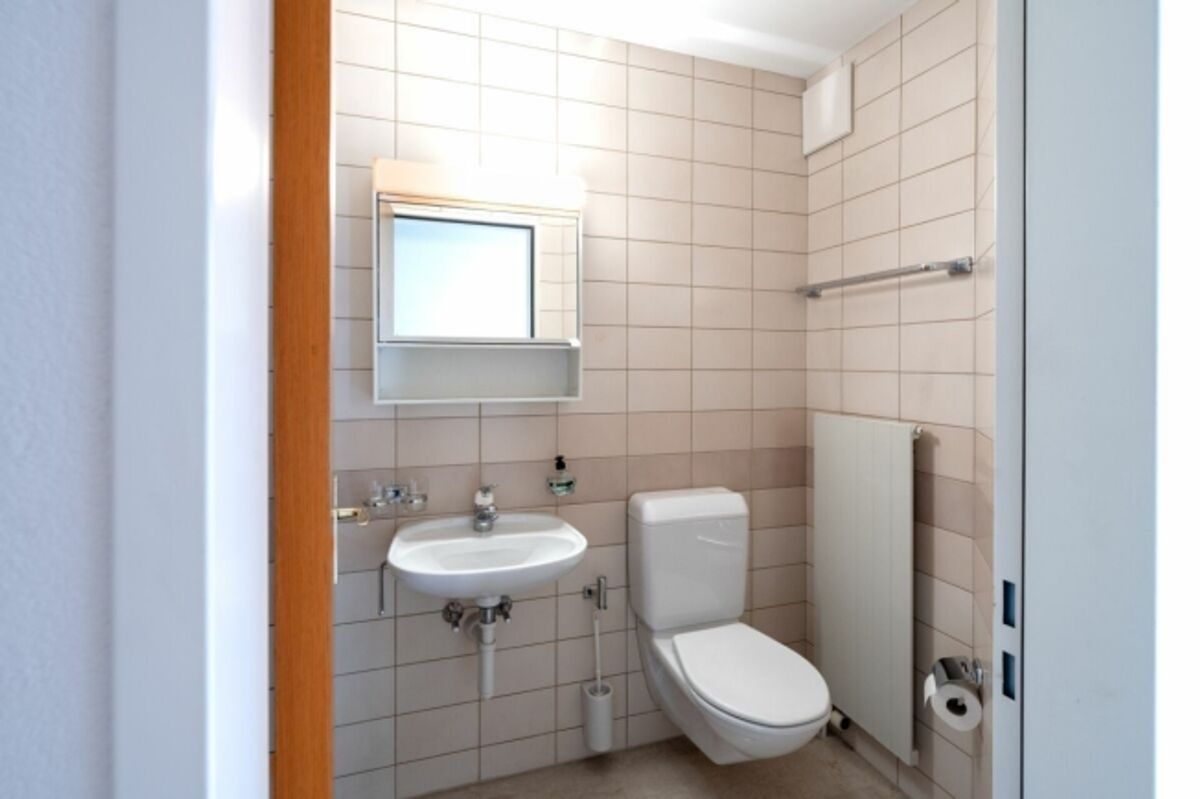 gepflegte Eigentumswohnung mit Balkon, Keller und drei Garagenboxen - 9