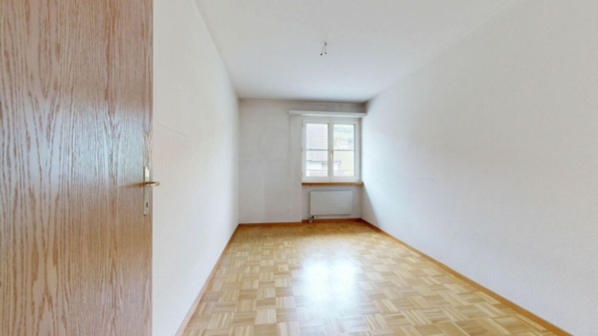 gepflegte Eigentumswohnung mit Balkon, Keller und drei Garagenboxen - 11