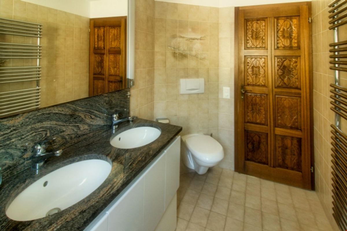 ASCONA,
Zu vermieten elegante 3½ Zimmerwohnung mit Cheminee und Charme - 10