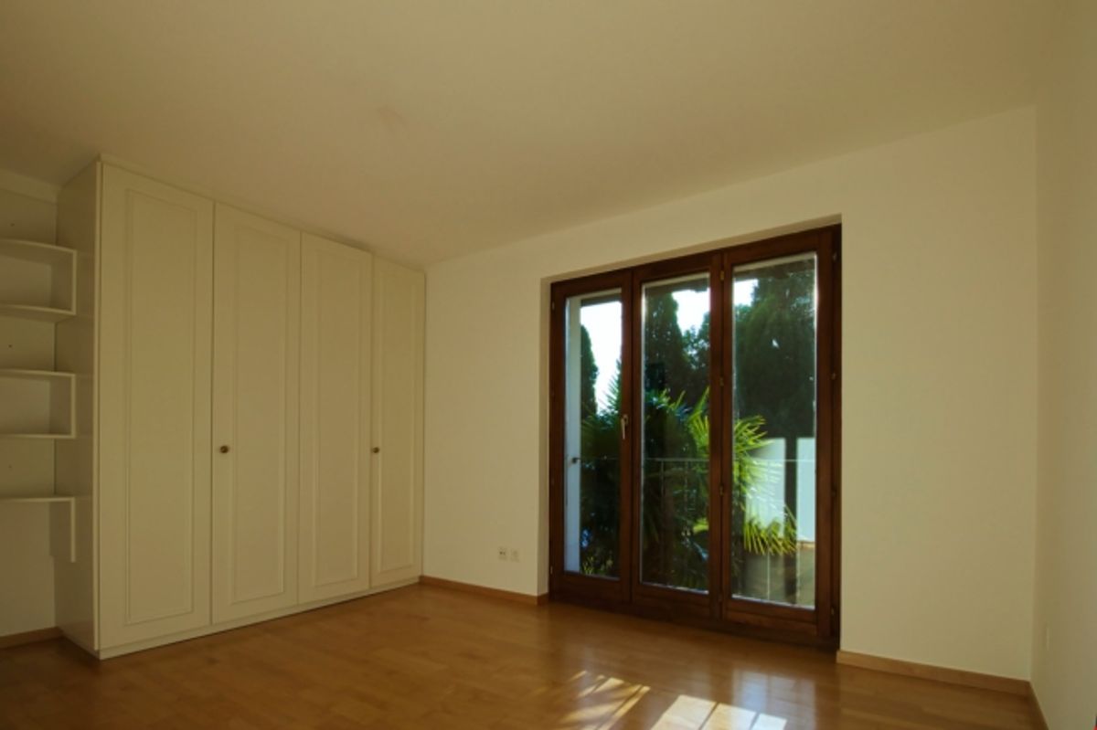 ASCONA,
Zu vermieten elegante 3½ Zimmerwohnung mit Cheminee und Charme - 13