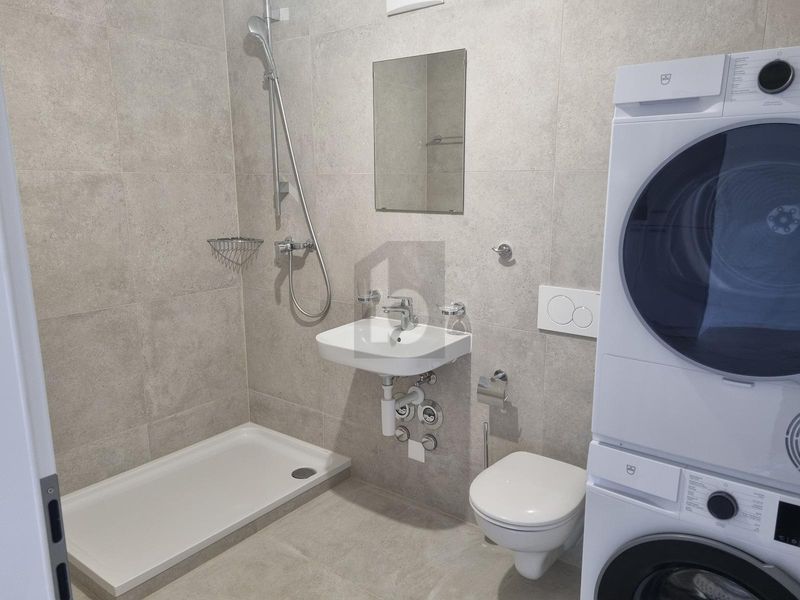 CONFORT MODERNE DANS UN EMPLACEMENT IDÉAL - 5