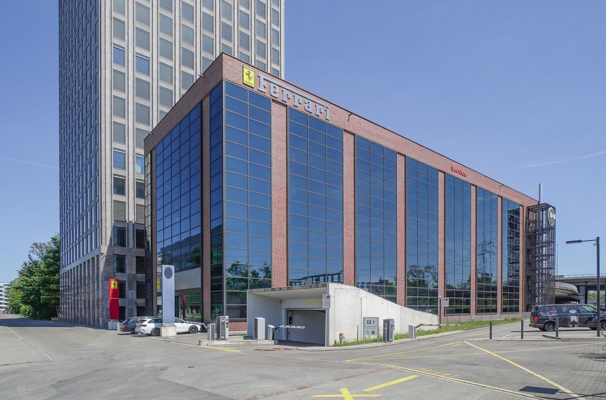 Exklusive Büro- und Showroomflächen mit Autolift  bis zu 5'700 m² - 0