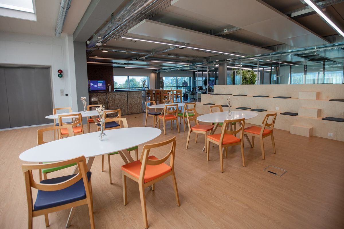 Exklusive Büro- und Showroomflächen mit Autolift  bis zu 5'700 m² - 4
