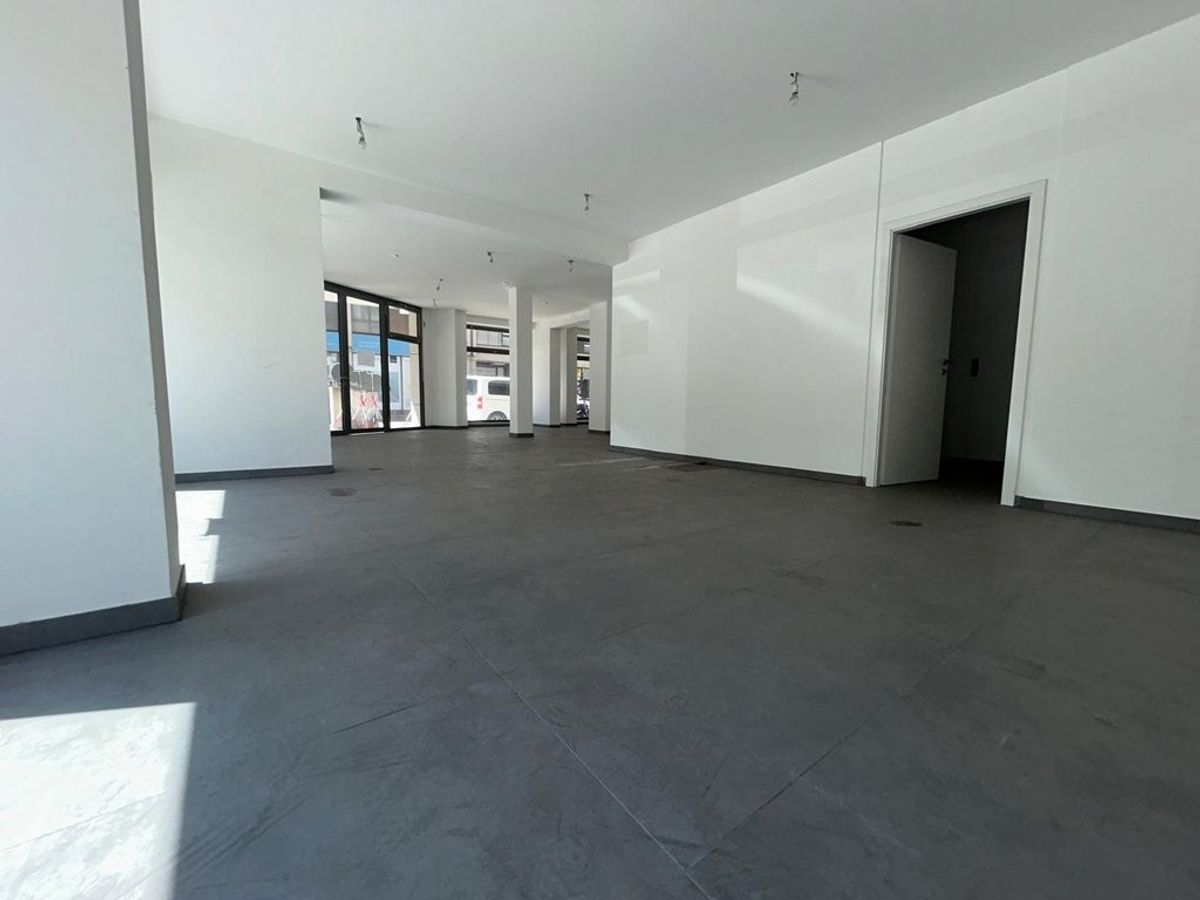 Arcade de 177 m2 à louer - 1