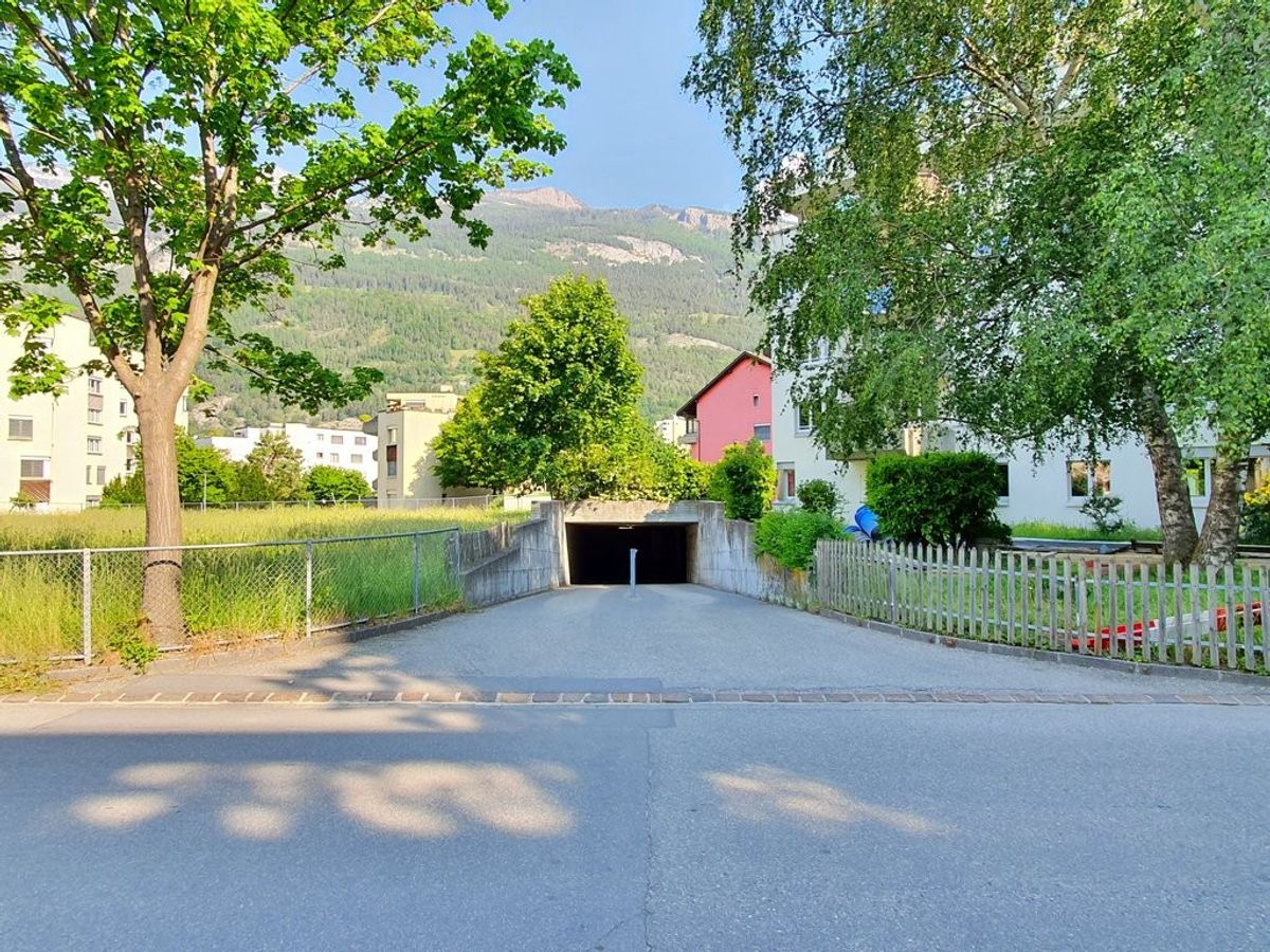 Auto-Einstellplatz in Chur zu vermieten! - 0