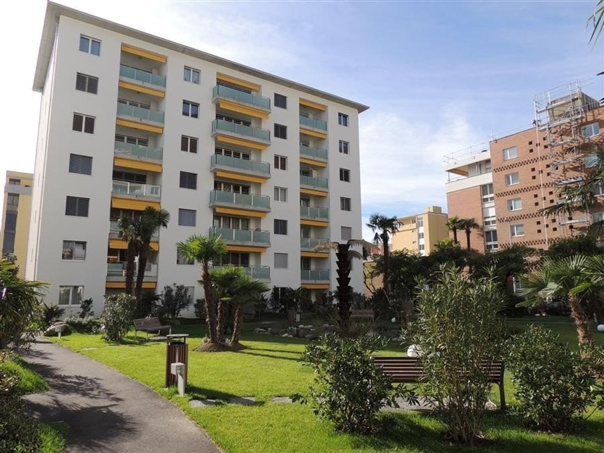 Ampio e luminoso 3.5 locali immerso nel verde a Locarno - 0