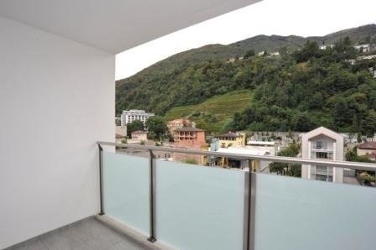 Ampio e luminoso 3.5 locali immerso nel verde a Locarno - 7