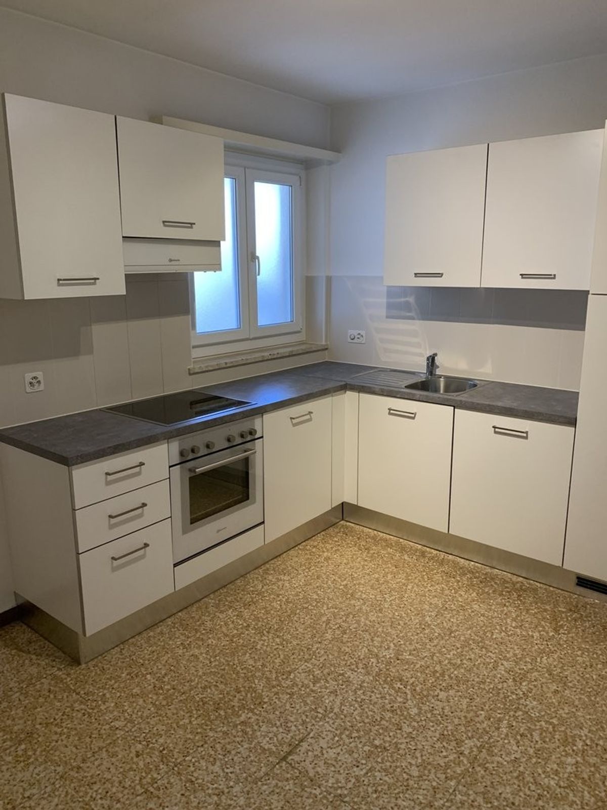 Affittasi appartamento di 3.5 locali - 0